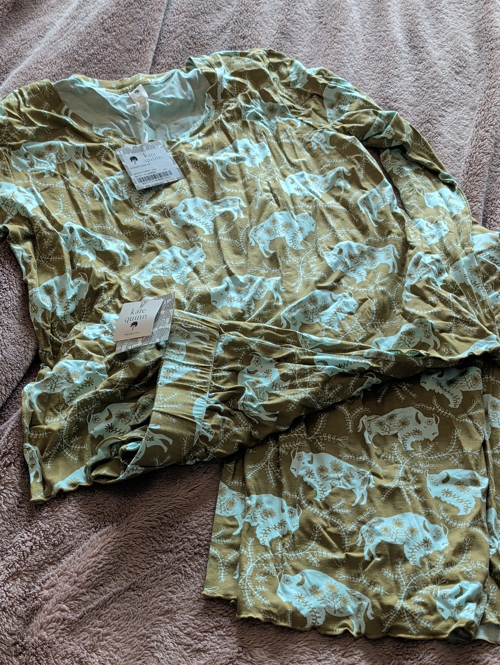 kate quinn "Glacier Buffalo Vine" bamboo pajamas. NWT XXL